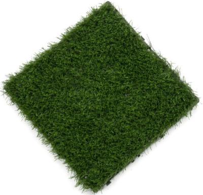 China Healthy Proof Artificial Natural Lawn Grass Roll Outdoor Decoration Green Carpet for sale