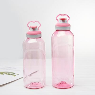 China 650ml Transparent Water Cup Stocked Exquisite Outdoor Rise Portable Plastic Water Bottle for sale