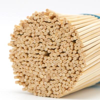 China Manufacturers Easily Cleaned Disposable Fruit Sticks Sausage Grilled Mutton Skewers BBQ Sticks Bamboo Skewers for sale