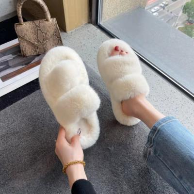 China Wholesale New Design Fashion Trendy Faux Fur Winter Slides Autumn Fur Shoes Platform Fur Indoor Slippers for sale