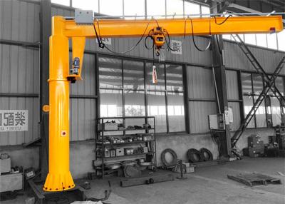 China De kolom zette 2 Ton Jib Crane Hoist Floor Pedestal Slewing Pijler Jib Crane op Te koop