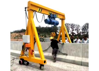 China ruedas Mini Gantry Crane With Hoist de 500kg 1t 2t 3t 4 en venta