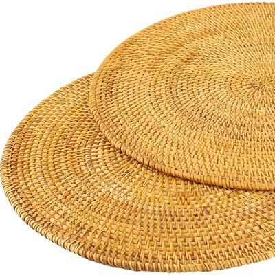 China Round Place Mat Large Handmade Woven Wicker Heat Resistant Natural Braided Place Mat Rattan Placemat for sale