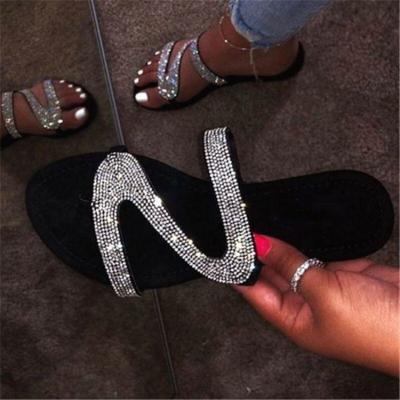 China MLKL Large Size Women's Shoes Sandals Flat Bottom Leisure Diamond Beach Slippers for sale