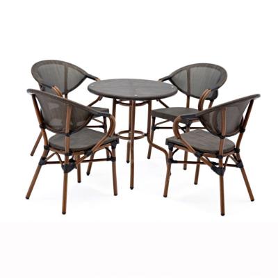 China Waterproof Hot Selling Garden Plug Outdoor Furniture Dining Set Indonesian for sale