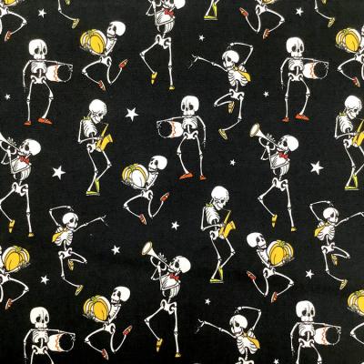 China Anti-Static Halloween Printed 100% Cotton Fabric Plain Weave Fabric Custom Printed Apparel Fabric for sale