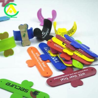 China HOT Eco-Friendly! ! ! Wholesale Smart Silicone Slap Touch U Cell Phone Holder for sale