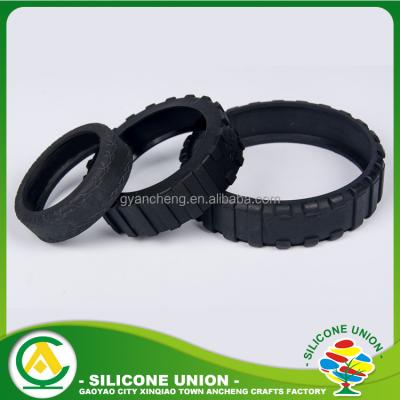 China Silicone Wristband For Tire Silicone Rubber Promotion Customized Embossed Wristband for sale