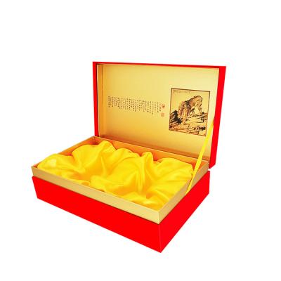 China Handmade Wholesale Custom Hinged Lid Rigid Black Cardboard Box For Clothes for sale