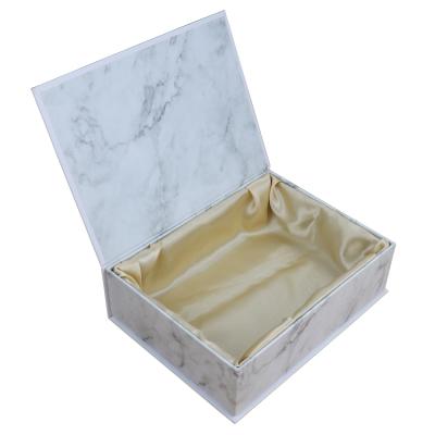 China Free Packaging Design Handmade LOGO Satin Silk Insert Luxury Custom Marble Magnetic Wig Hair Extension Packaging Box for sale