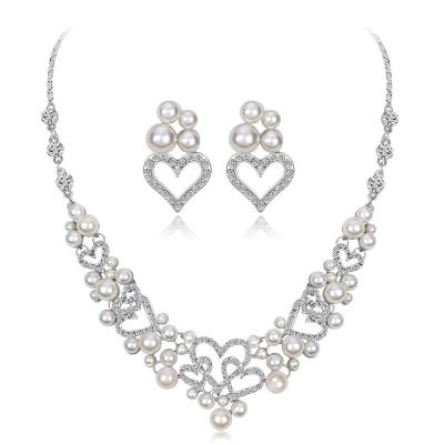 China TRENDY Charm Bridesmaid Bride Ornaments Flower Pearl Crystal Stud Earring Necklace Women Jewelry Sets for sale