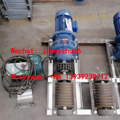 China Steel Farm Cleaning Machine , Commercial Poultry Equipment Easy Maintenance for sale