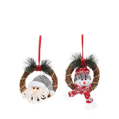 China Festival Stuff Christmas 2022 New Arrivals Handmade Rattan Weaving With Knitted Dolls Of Christmas Desktop Decoration for sale