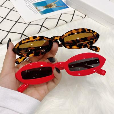 China 2021 Retro Sun Glasses Fashion Quality Size Protective Small Oval Female Street Fashionable Photography Sunglasses for sale