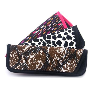 China 2022 Unisex High Quality Leopard Stripe Printed Glasses Case Logo Retro Classic Sunglasses Bag Custom Made for sale