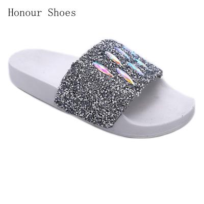 China Wholesale Durable Transparent Puzzle Decoration PU Rhinestone Leisure Walking Ladies Slippers for sale