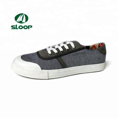 China Fashionable New Flat Men's Flats Factory School Canvas Shoes Wholesale Cheap Sneakers for sale