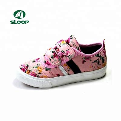 China Girls Flat Casual Canvas Kids Shoes Sports Buckle Strap Flat Style for sale