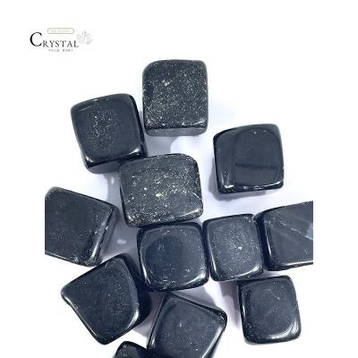 China Wholesale Natural Polished Gravel from Europe Crystal Healing Stones Obsidian Tumbled for sale