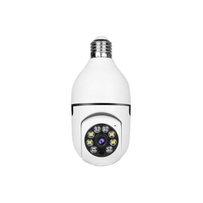 China Smart E27 cámara de bombilla con audio 4mp de doble luz de inclinación de paneles de seguimiento automático Tuya cámara de seguridad para el hogar inteligente en venta