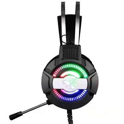 China Factory Wholesale Hot Sales Earphone Models V8000 RGB Lights Gaming Headset 7.1 Wired Gaming Earphone With Microphone for sale