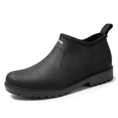 China Light Weight Sell Well New Type Short Rain Boots Plastic Cement Outdoor Shoes for sale