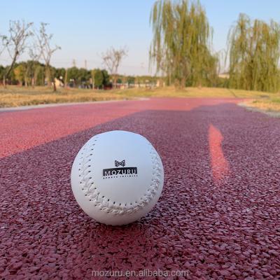 China Custom Made Universal Weight Outdoor Sports Official Logo Softball Softball With Cork Core Training Softball Ball for sale