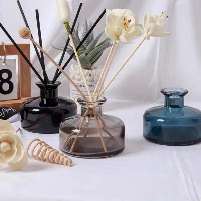 China Eco-Friendly Recyclable High Quality Aroma Reed Diffuser Glass Bottle Room Reed Diffuser With Decorative Reed Sticks 100Ml 150Ml Black for sale