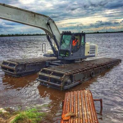 China 20 tons AE200 Floating Amphibious Pontoon undercarriage excavator for sale working in swamp and water for sale