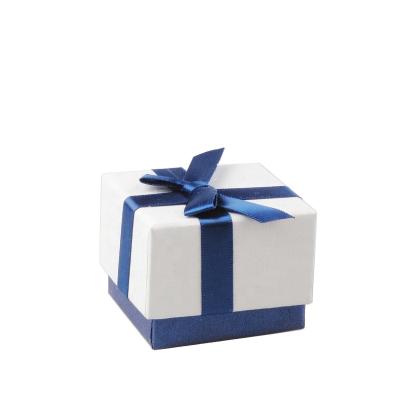 China Recyclable Blue Ribbon Ring Box with Lenny Pattern Thickened Paper Jewelry Box for sale