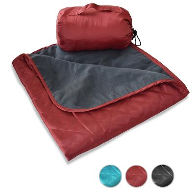 China Custom Made Polyester Outdoor Warm Waterproof Fleece Selling Oxford Travel Camping Picnic Blanket Mat for sale