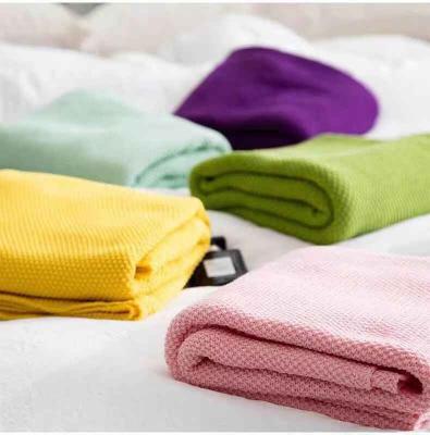 China Manufacturer Super Soft Solid Thermal Cotton Throw Knitted Thermal Blanket for sale