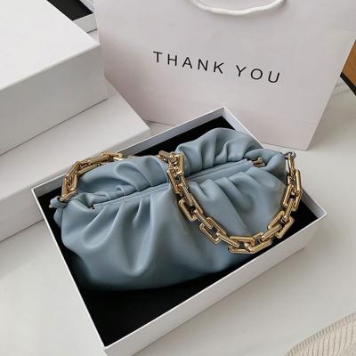 China High Quality Pocket Shoulder Bag Fashion Pleated Cloud Handbags Women Leather Grab Bags 2021 With Thick Chain for sale