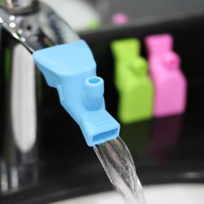 China Modern High Elastic Silicone Water Faucet Extension Sink Kids Washing Device Bathroom Kitchen Sink Faucet Guide Faucet Supplements for sale