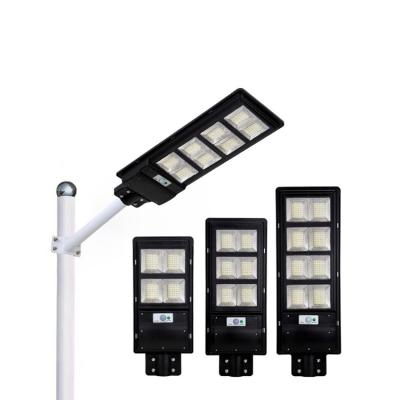 China Mordern 2022 Classic Smart All in One Solar Street Light 100W LED Street Light Solar Road Lamp Outdoor for sale