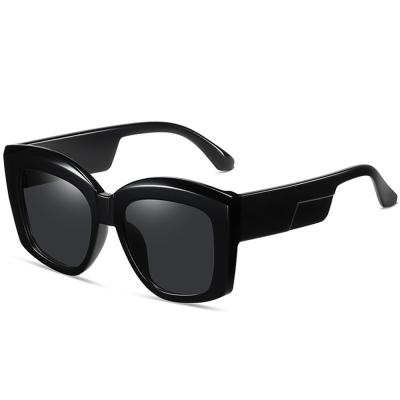 China 2022 New Fashion Sunglasses 3d Style Cut PC PC Big Frame Sunglasses Seaside Photo Square Sun Glasses for sale