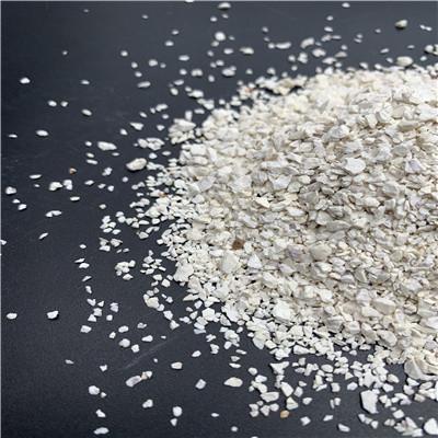 China 15mm 50mm Calcined Flint Clay 1350 Degree Refractoriness Grains Shape for sale