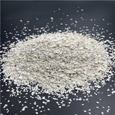 Cina I mattoni refrattari hanno calcinato Flint Clay Crushed Grains 8mm 15mm in vendita