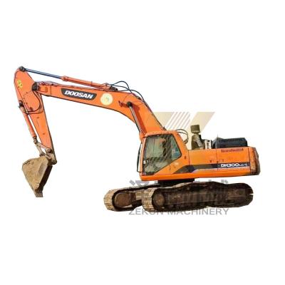 China Doosan DX225LC Excavator Made in Korea with 1.17m3 Bucket Capacity and 22T Operating Weight in Excellent Condition for sale