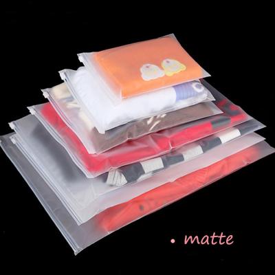 China 13 Years Factory Stain Clothing Bags Plastic Self Sealing Zipper Plastic Self Seal Transparent Frosted Sealed Bag Recyclable en venta