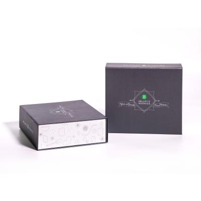 China New Arrival Fo Simple Elegant Folding Gift Box Biodegradable for sale