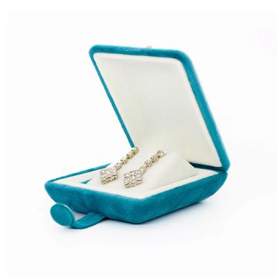 China 2022 newest new jewelry box 2022 logo earring box blue luxury custom made luxury necklace green jade bracelet velvet jewelry packaging for sale