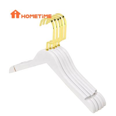 China Durable Factory Luxury Antique Design Non Slip Wood Suit Hangers Flat Hook for sale