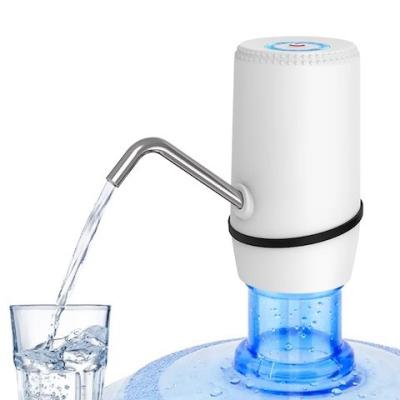 Chine distributeur de pompe de bouteille d'eau de 8W 2.4L/Min 1200mAh avec le dessus décoratif de chanfrein à vendre