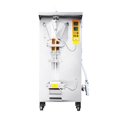 China 350-2000ml Volume Drinking Water Filling Machine with Carbonated Drink Capability and More for sale