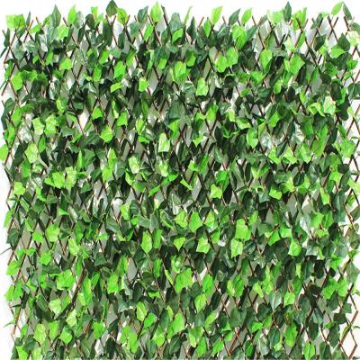 China Easily Gathered Artificial Outdoor Expanding Willow Trellis Garden Fence for sale