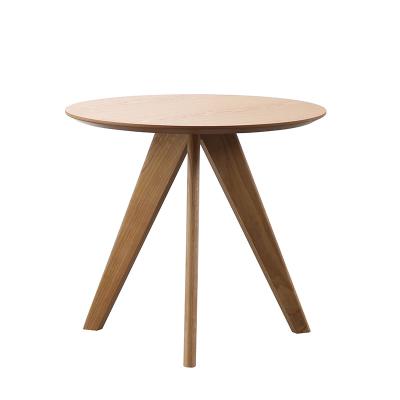 China Modern simple wooden three-legged durable coffee table Nordic creative log leisure balcony round table for sale