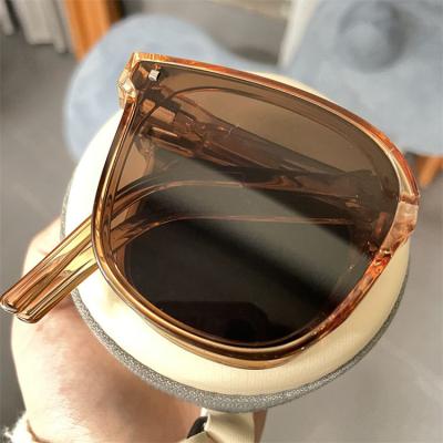 China 2021 new arrival fashionable design fashion foldable sunglasses retro fashion sunglasses for unisex for sale