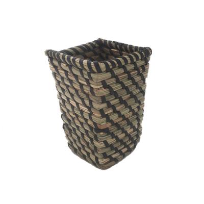 China Sustainable Premium Quality Laundry Rattan Hamper Basket for sale