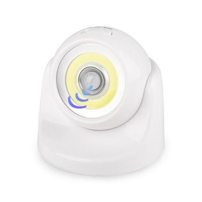 China Super Bright COB PIR Motion Sensor Night Light Battery Operated 3xAAA Bedroom for sale